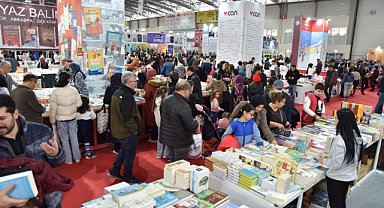 ÇUKUROVA 15. KİTAP FUARI  KİTAPSEVERLERİN YOĞUN İLGİSİ İLE SONA ERDİ
