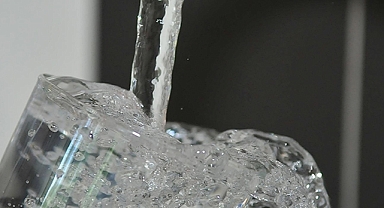 Deniz suyu arıtmada maliyet ve çevresel tahribat dezavantaj olabilir.