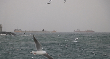 İstanbul'da bazı vapur seferleri iptal edildi