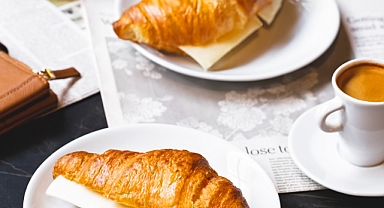 Kruvasanı en çok sabah saatlerinde ve tatlı olarak tüketmeyi seviyoruz