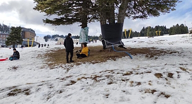 Uludağ'da kar yağışı olmadığı için sezon açılamadı