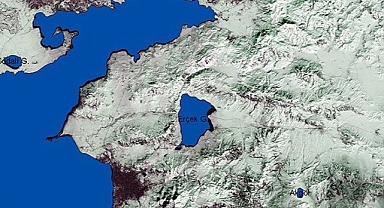 Van Gölü havzasındaki kuraklığın boyutu uydu görüntülerine yansıdı