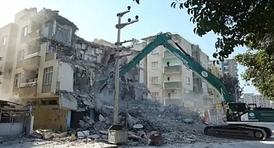  50 bin 576 Bina Acil Yıkılmalı