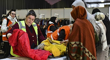 ABB’nin Altınpark Giyim Mağazası yaklaşık 10 bin depremzedeye hizmet verdi