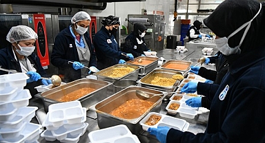 ABB’nin ‘Yemek Ver’ kampanyasında ilk yemek paketleri yola çıktı