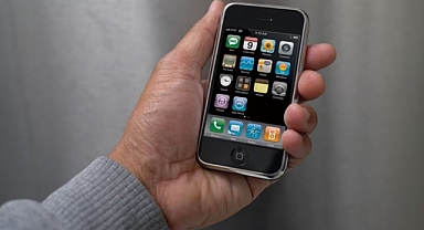 Ambalajı açılmamış olan ilk model iPhone, 1 milyon 200 bin liraya alıcı buldu