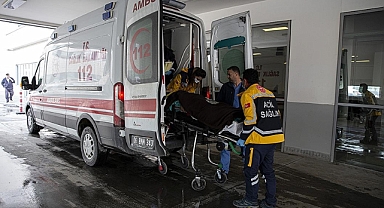 Ankara'daki hastanelerde 541 depremzede tedavi görüyor