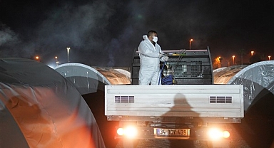 Çadır kentte olası salgın hastalıklara karşı ilaçlama çalışmaları başladı