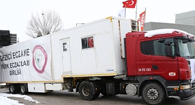 Deprem bölgesinde 25 sahra eczanesinden ücretsiz ilaç temin ediliyor