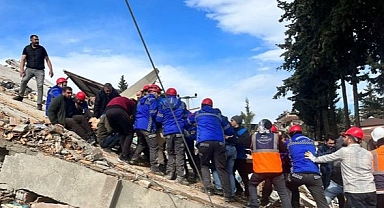 Deprem bölgesinde hava rüzgarlı