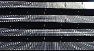 Deprem Bölgesine 12 Bin Güneş Paneli Gönderecek