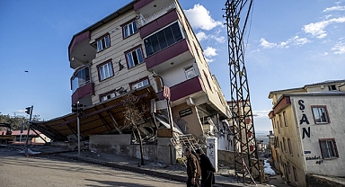 Depremzedeler, elektrik ve doğal gazda yeni abonelik için güvence bedeli ödemeyecek