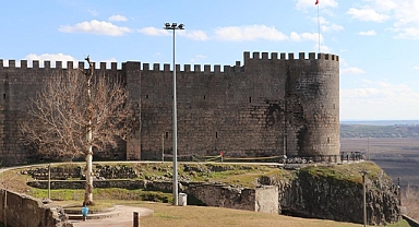 Diyarbakır'da tespit yapılan 606 tescilli yapıdan 4'ü ağır, 30'u ise orta hasarlı