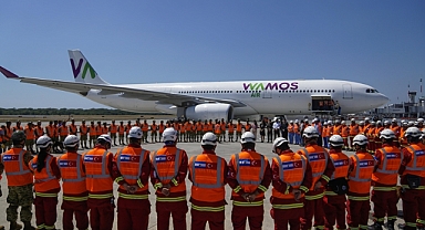 El Salvador, Türkiye ve Suriye'ye 100'ü Aşkın Arama Kurtarma Ekibi Gönderdi