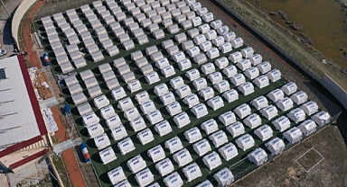 İBB Depremin Yaralarını Sarmaya Devam Ediyor