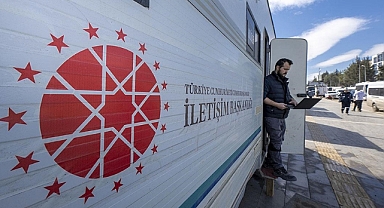 İletişim Başkanlığı Deprem Bölgesindeki Basın Mensuplarına Sahada Destek Oluyor