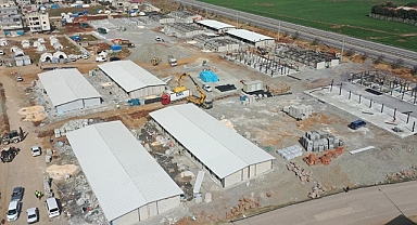 İslahiye'de geçici barınma merkezi inşası sürüyor