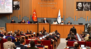 İzmir Büyükşehir'den Deprem Bölgesindeki Çiftçilere Yem Desteği