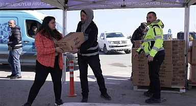 İzmir’den deprem bölgesine destekler sürüyor