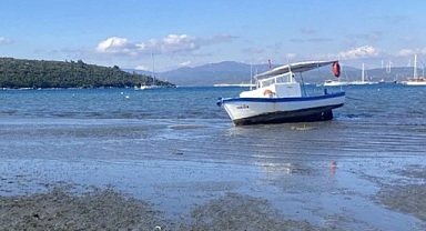 İzmir Seferihisar’da Deniz 25 Metre Çekildi