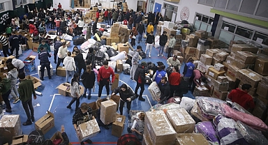 Kırklareli'nden Deprem Bölgesine 312 Tır Yardım Malzemesi, 9 Bin 239 Çadır ve Konteyner Gönderildi