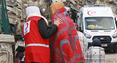 Kızılay deprem bölgesinde ihtiyaç duyulan malzemelerin listesini paylaştı