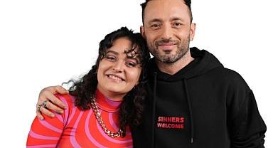 Mabel Matiz'den Eğlenceli Karadeniz Türküsü Yorumu!