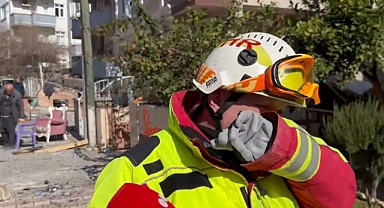 Macar Arama Kurtarma Görevlisi Gözyaşlarını Tutamadı