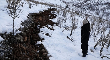Malatya Doğanşehir'in Kırsalında Deprem Nedeniyle Yarıklar Oluştu