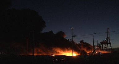 MSB: İskenderun Limanı'ndaki yangına müdahale edildi