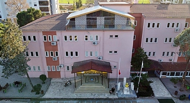 Osmaniye'deki hasarsız okulları depremzedelerin hizmetinde