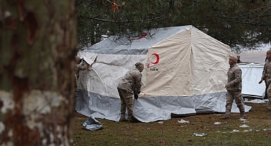 Türk Kızılayın Sevk Ettiği 10 Bin Kişilik Çadırlar Kurulmaya Başlandı