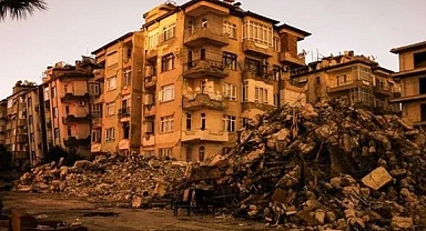 Türkiye’deki deprem yıkımı ülkede kriz yarattı: İmar affı tartışma yarattı