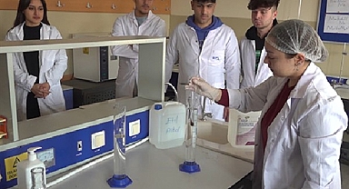 Tuzlalı lise öğrencileri, ürettikleri 3 ton dezenfektanı deprem bölgesine gönderdi