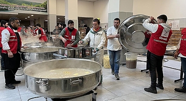 Ünlü şefler, Gaziantep'teki depremzedeler için ocak başına geçti