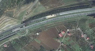 Uydudan Fay Hattı Görüldü: Deprem İle Hat Üzerindeki Her Şey Yıkıldı