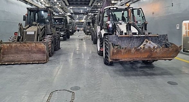 Yardım Malzemesi Taşıyan TCG Bayraktar İskenderun Limanı'na Ulaştı