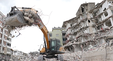 3 SORUDA - Deprem sonrası imar suçlularını neler bekliyor?