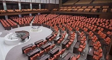 Afet Yeniden İmar Fonu kurulmasını öngören teklif, TBMM Genel Kurulunda kabul edildi