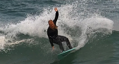 Avustralya en uzun sörf seansı rekorunu kırdı