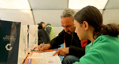 Başkan Şahin, depremzede öğrencilere verilecek maddi desteği açıkladı