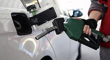 Benzine zam yapıldı 