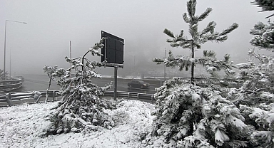 Bolu Dağı'nda kar etkili oluyor