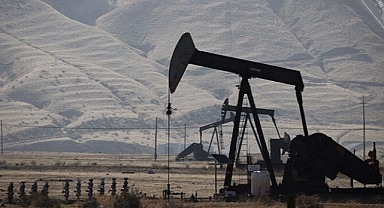 Brent petrolün varil fiyatı 77,56 dolar