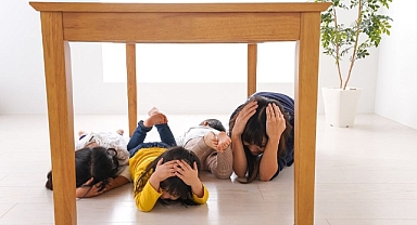 Çocuk korku ve kaygılarıyla baş edebilmek için soru sorabilir