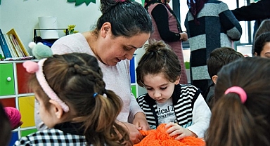 Çocuklar ve anneleri ahtapot atölyesinde buluştu