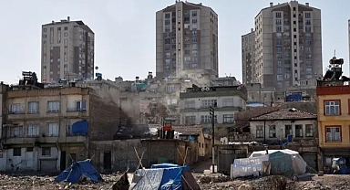 Deprem Bölgelerinde Salgın Hastalık Riskleri: Neler Yapılmalı?