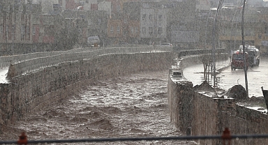 Deprem bölgesi için kuvvetli yağış uyarısı