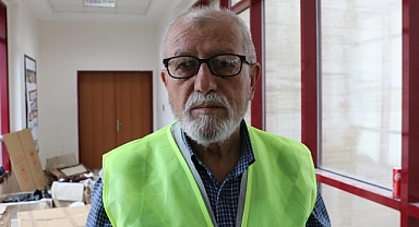 Depremde 50 akrabasını kaybeden emekli öğretmen yardım için seferber oldu