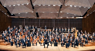 Dünya'nın dört bir yanından müzisyenler, depremzedeler için konser verdi